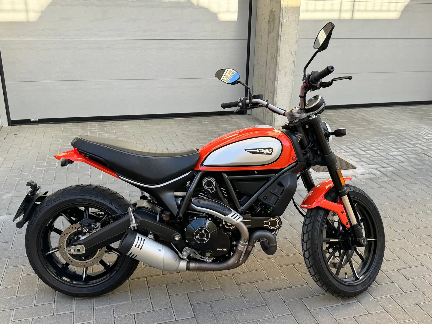 Ducati Scrambler 800 ICON patente A2 Orange - 1