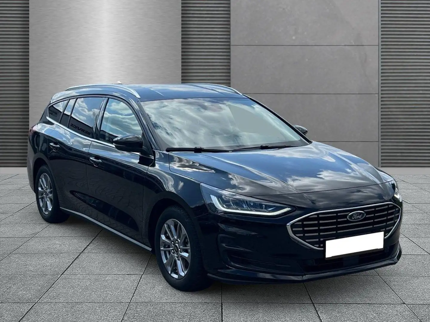 Ford Focus Turnier Titanium X+Winterpaket+LED+RFK 1.0 EcoB... Schwarz - 1