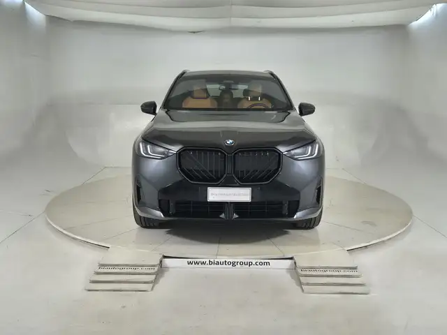 BMW X3 view 3
