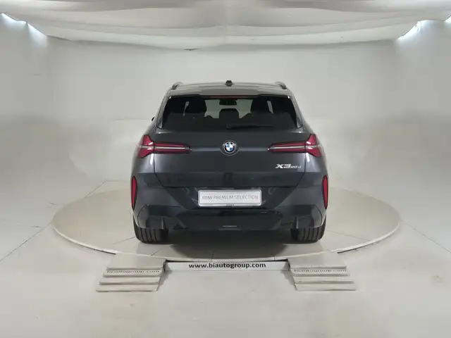 BMW X3 view 4