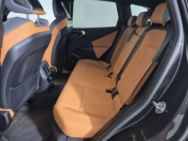 BMW X3 view 8