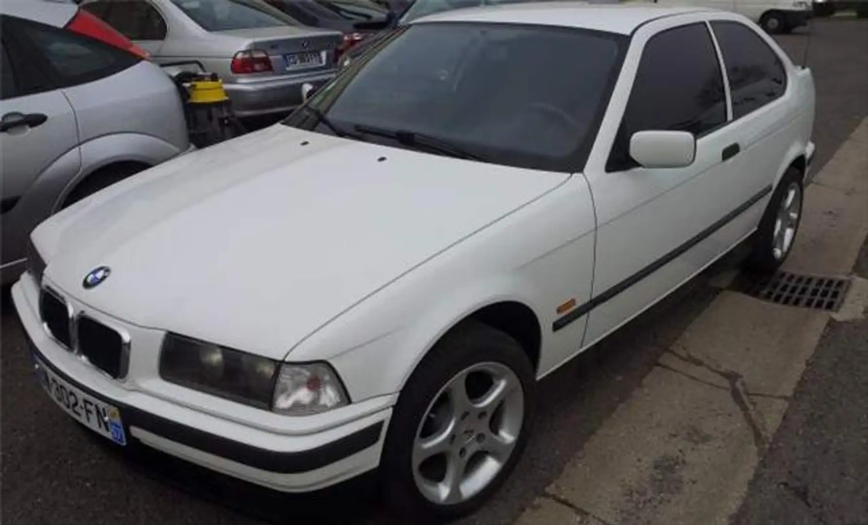 BMW 318 Belle bmw  td compact 98 reprise possible - 2