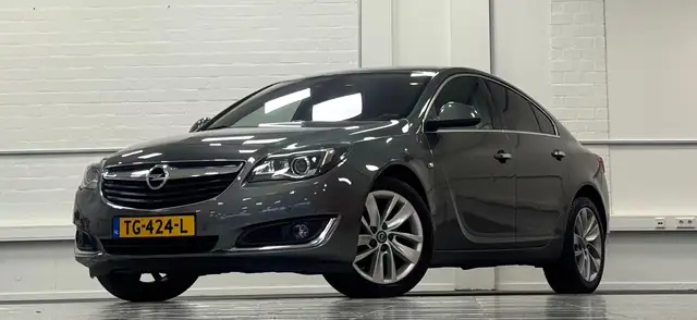 Opel Insignia main image