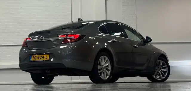 Opel Insignia view 6