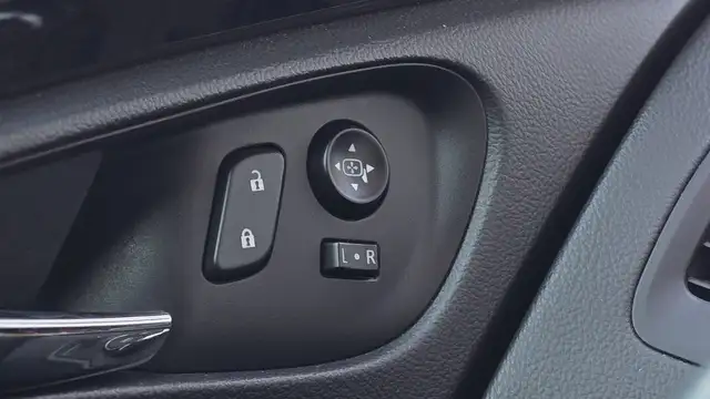 Opel Insignia view 21
