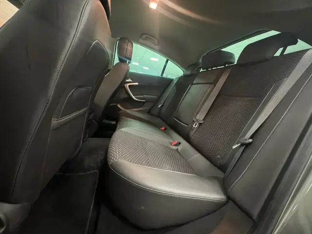Opel Insignia view 8