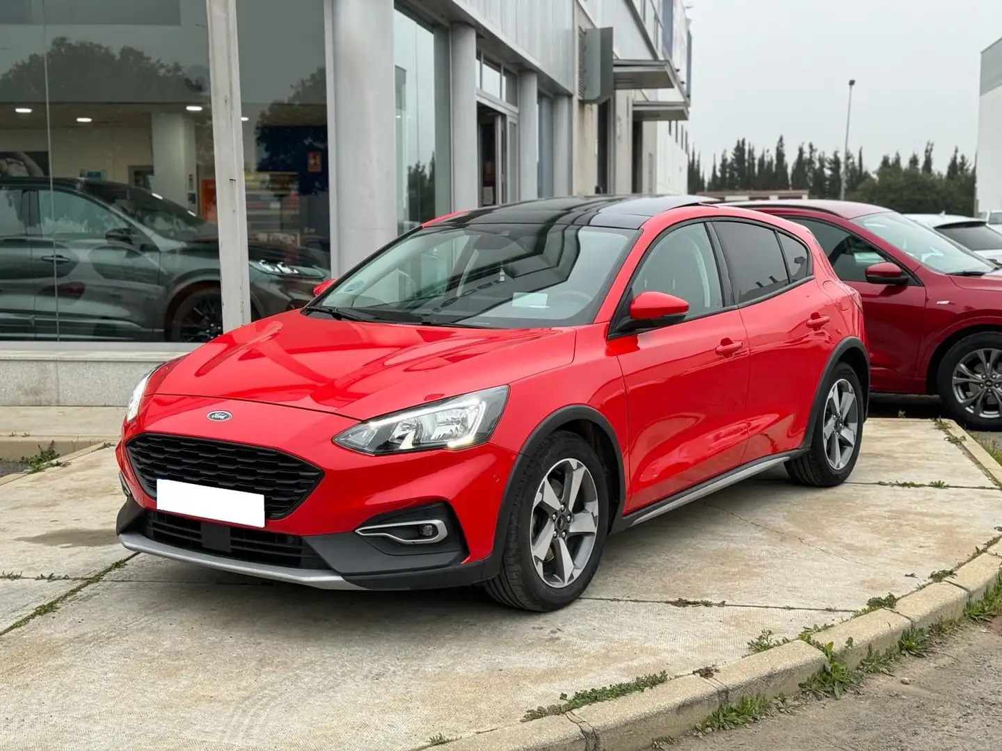 Ford Focus 1.0 Ecoboost Active 125 Rood - 1