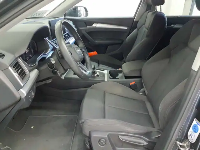 Audi Q5 view 8