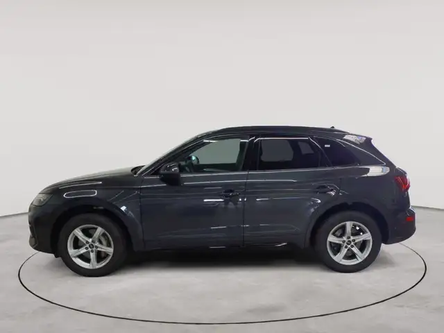 Audi Q5 view 6