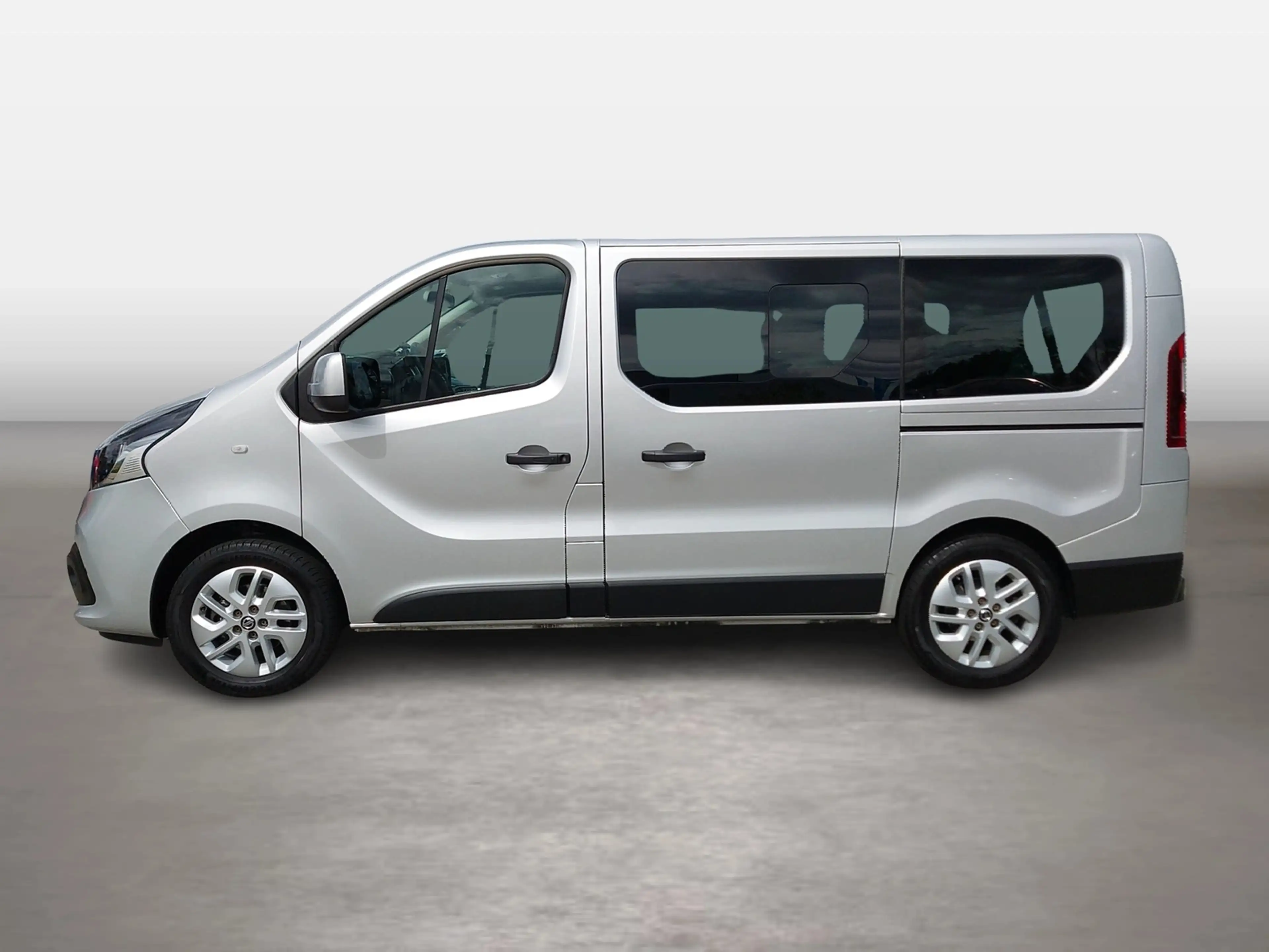 Nissan NV300 2.7 dCI DCT Kombi Premium L1H1 KAMERA — photo 3