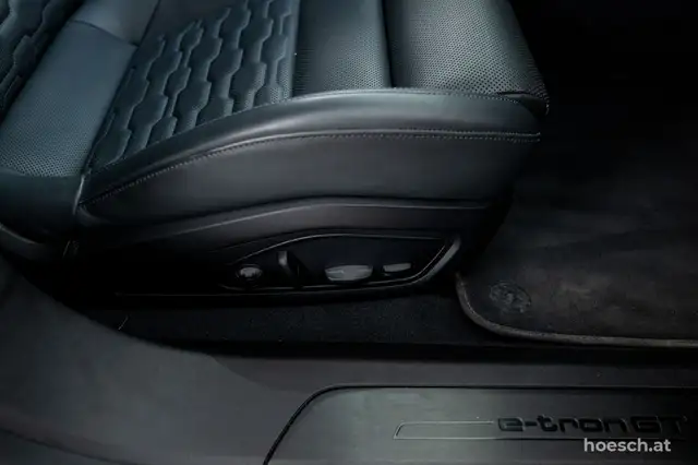 Audi e-tron GT quattro BLACK MATRIX PANO B&O -62% Ansicht 33