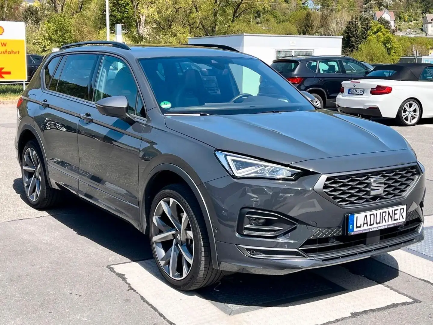 SEAT Tarraco FR 2.0TDI DSG STDHZG/7-Sitzer/AHK/20ZOLL Grigio - 1