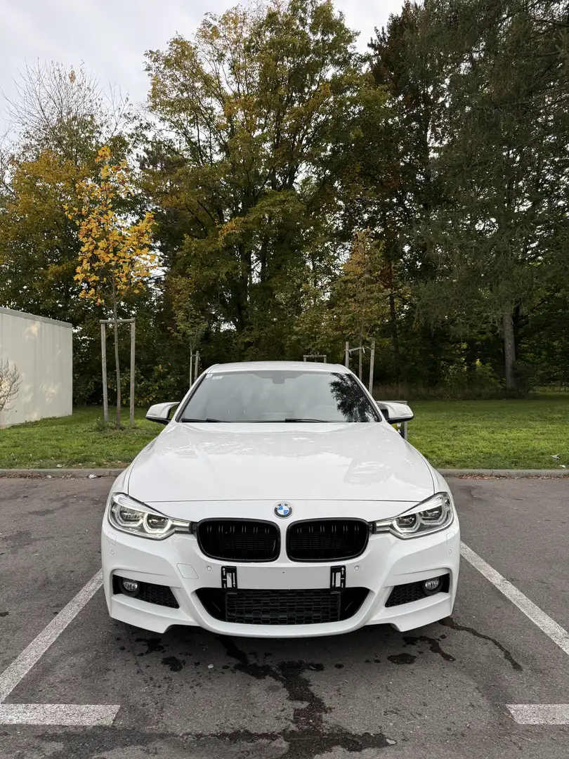 BMW 320 F30 320xd - 2