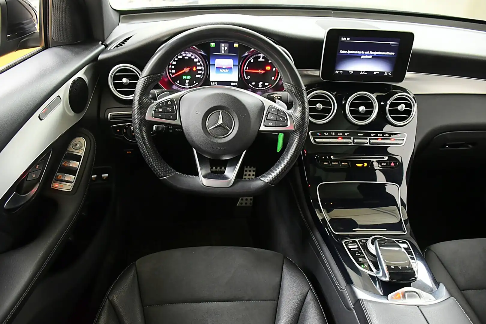 Mercedes-Benz GLC 250 d 4MATIC Aut._AHK_Pano Schwarz - 2