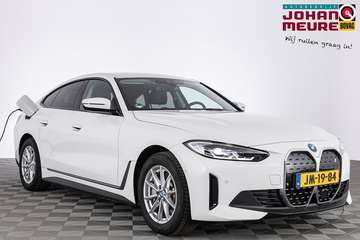 eDrive40 84 kWh *SOH 96%* Half LEDER | Full LED .