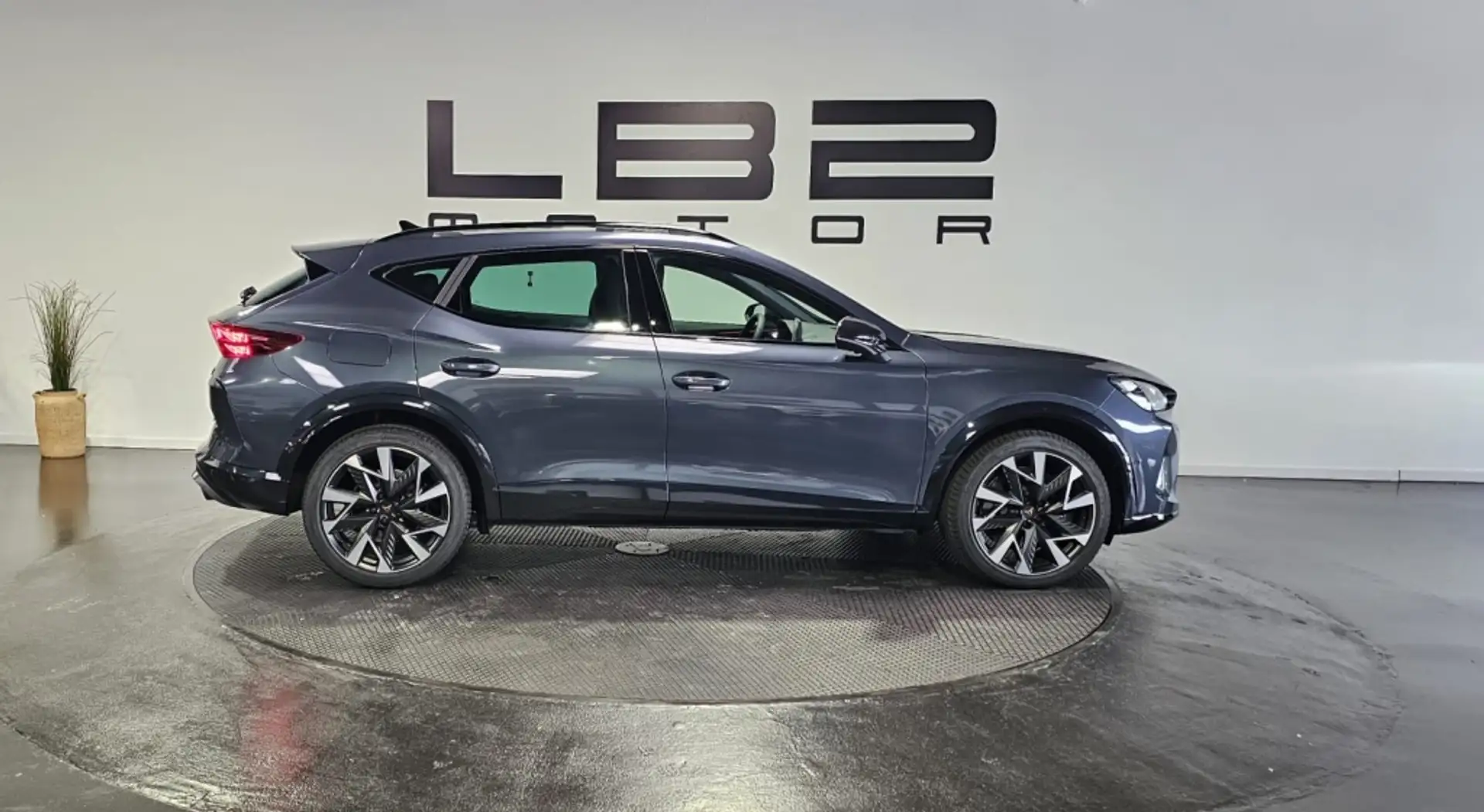 CUPRA Formentor 2.0 TSI VZ 245 DSG 4 Drive Gris - 2