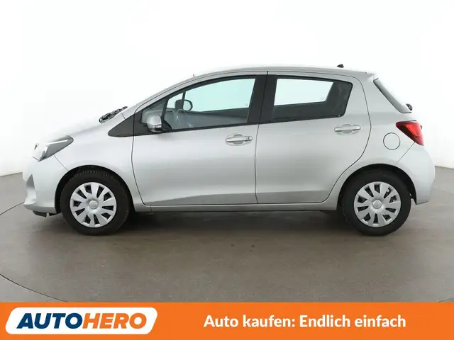 Toyota Yaris view 3
