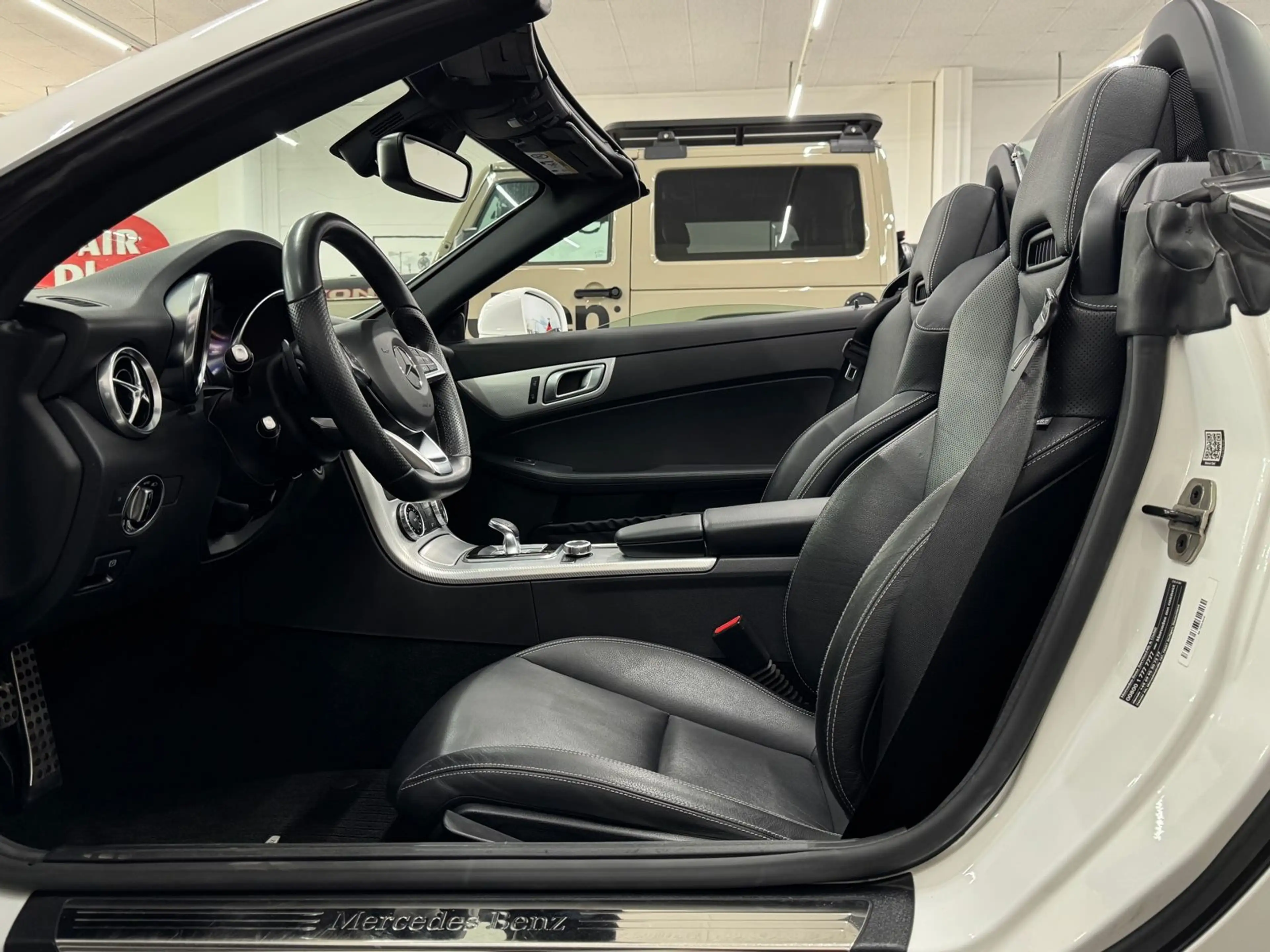 Mercedes-Benz SLC 200 SLC Roadster UNFALLFREI, Garagenwagen!!! — photo 11