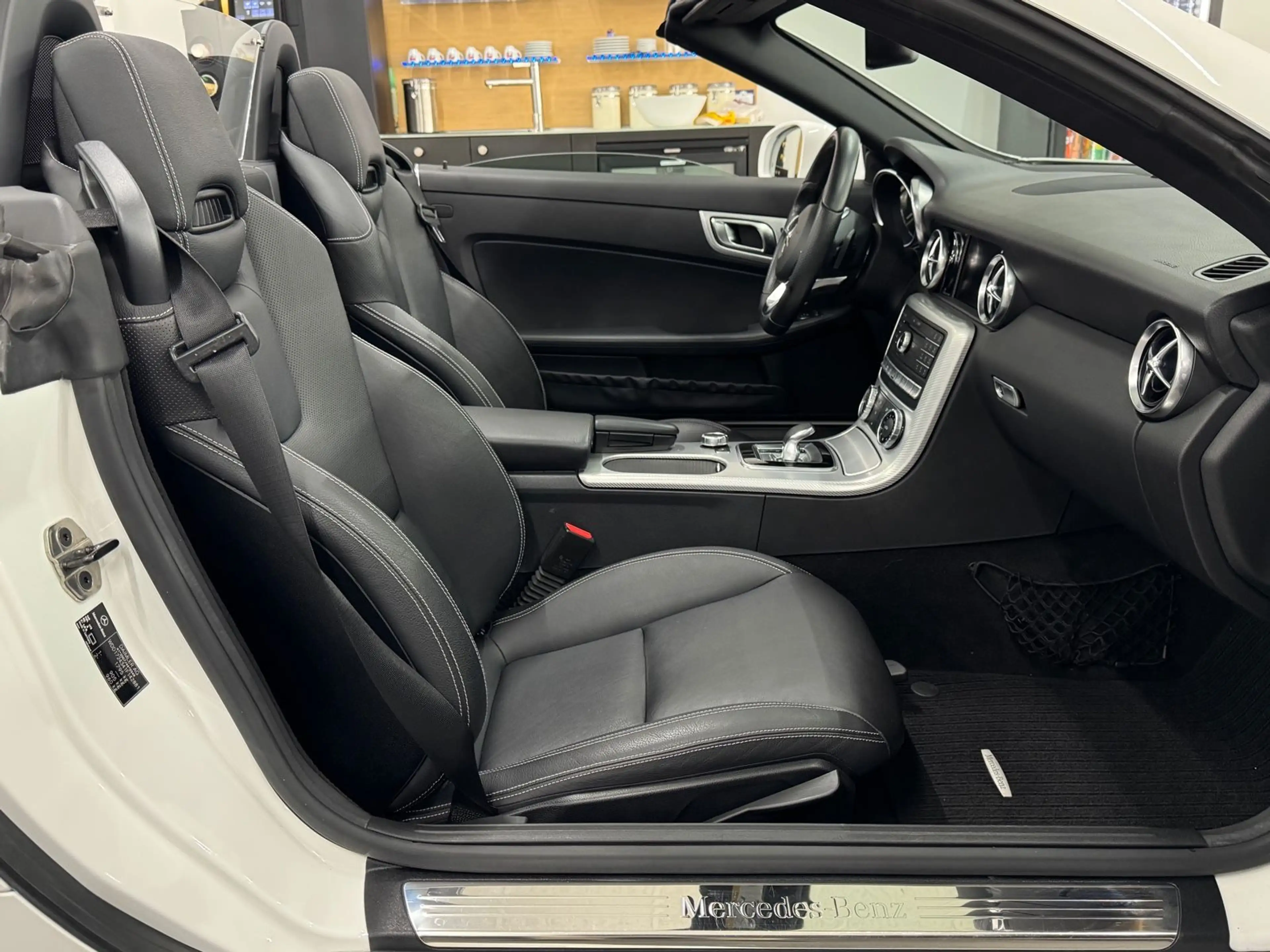 Mercedes-Benz SLC 200 SLC Roadster UNFALLFREI, Garagenwagen!!! — photo 13