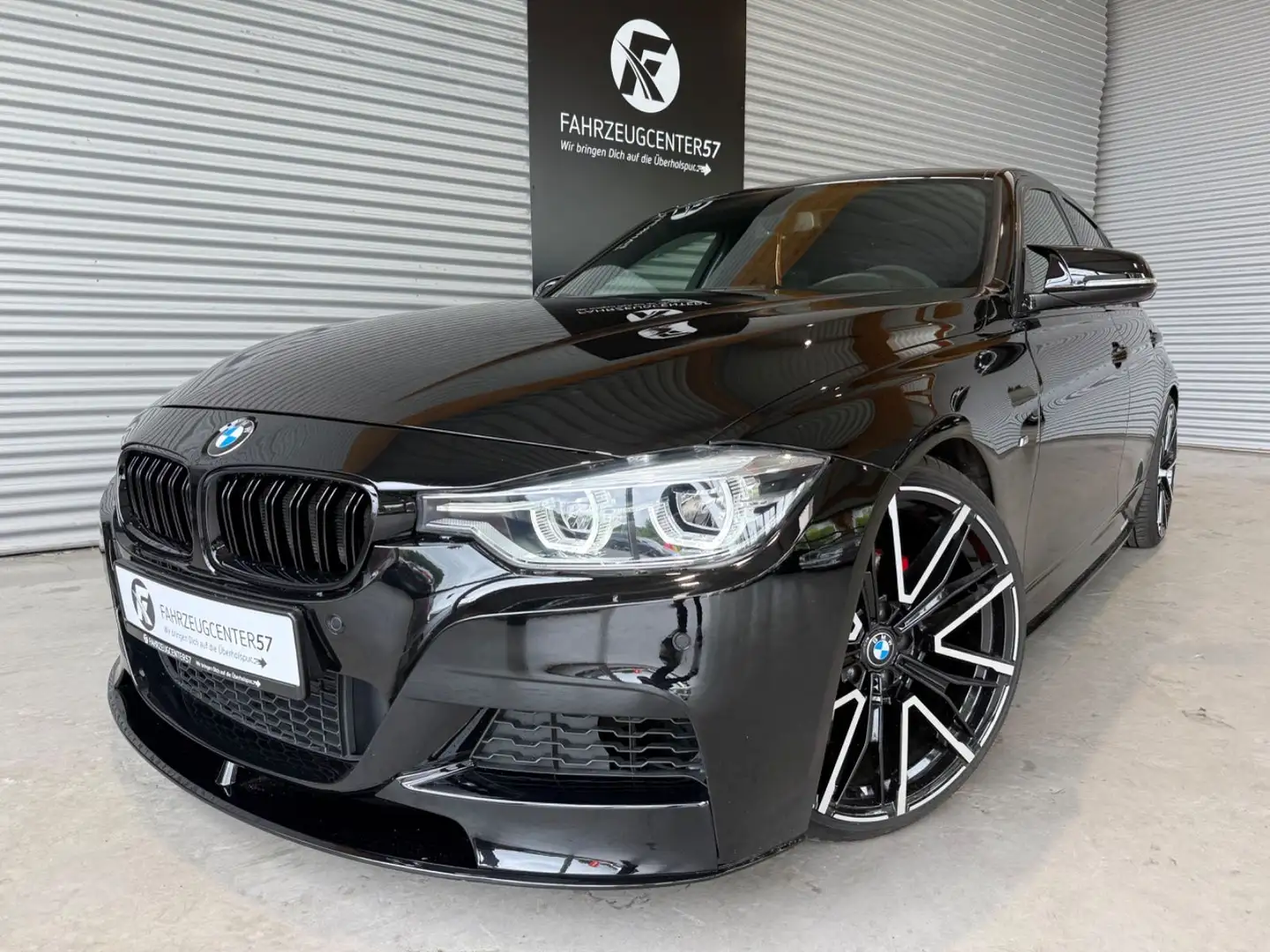 BMW 330 i M-PERFORMANCE/HIFI/CARPLAY/LED/RFK Noir - 1
