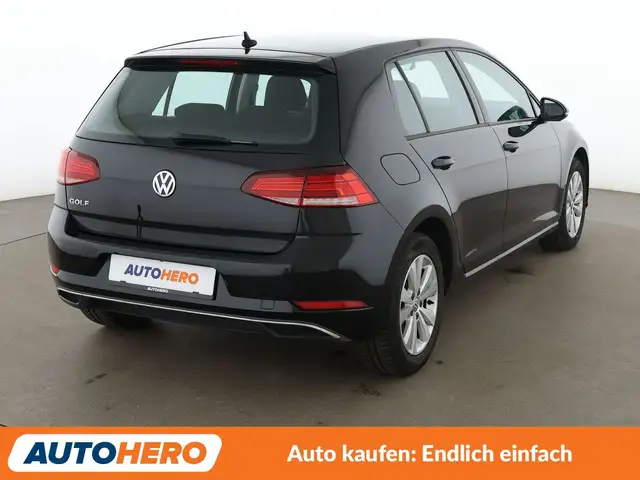 Volkswagen Golf view 6