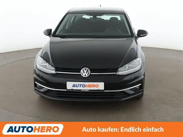 Volkswagen Golf view 9