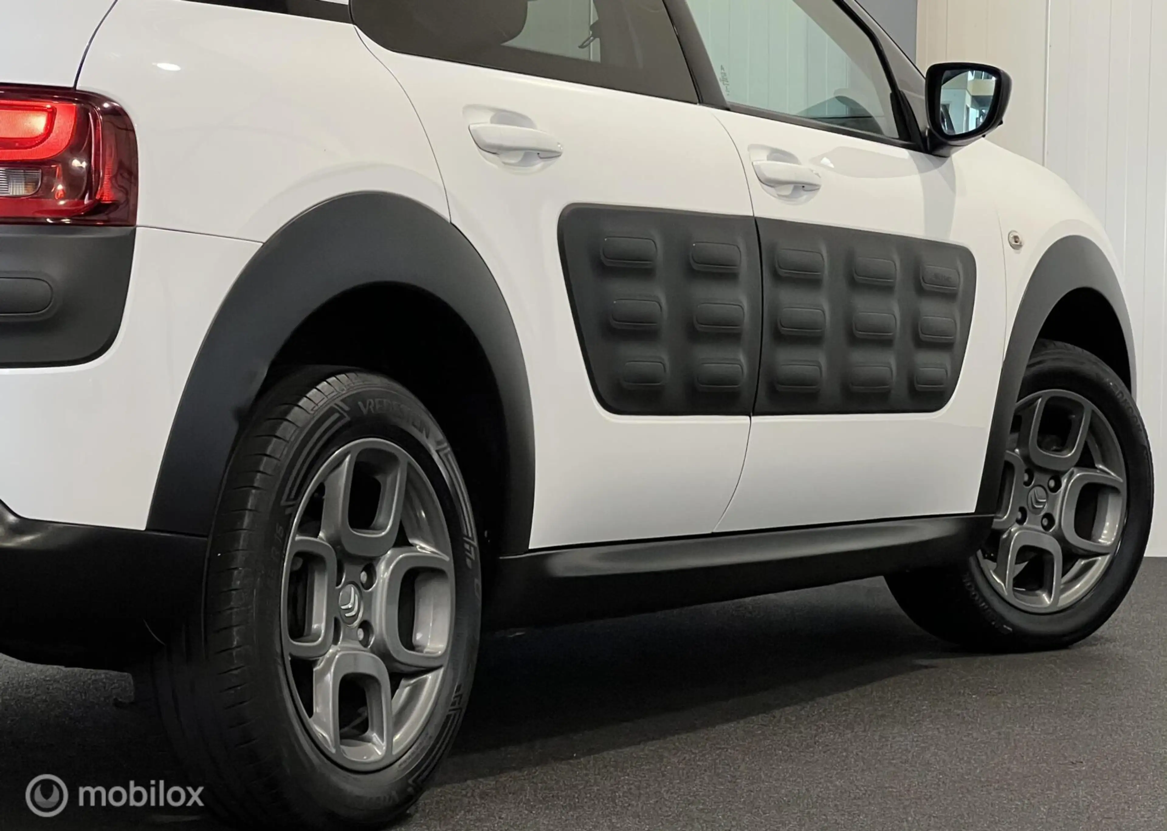 Citroen C4 Cactus 1.6 e-HDi AUTOMAAT Shine [ NAP panorama trekhaak ] — photo 24
