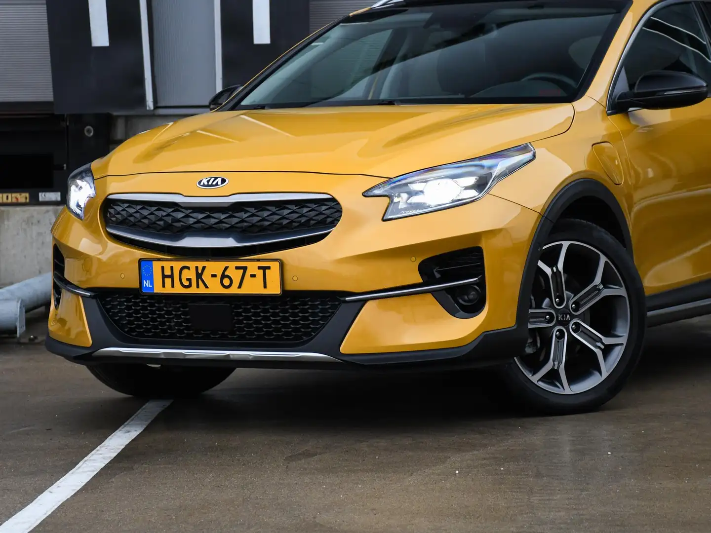 Kia XCeed ExecutiveLine 1.6 GDi PHEV 140pk Automaat SCHUIF-D Jaune - 2