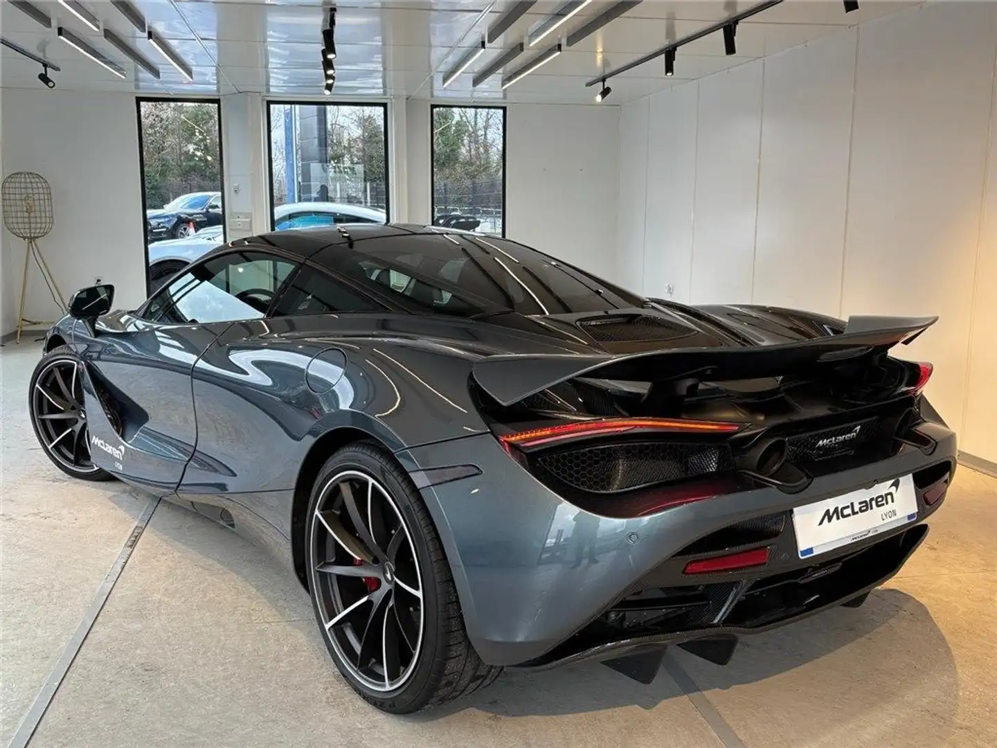 McLaren 720S V8 4.0 720 CH Grau - 2