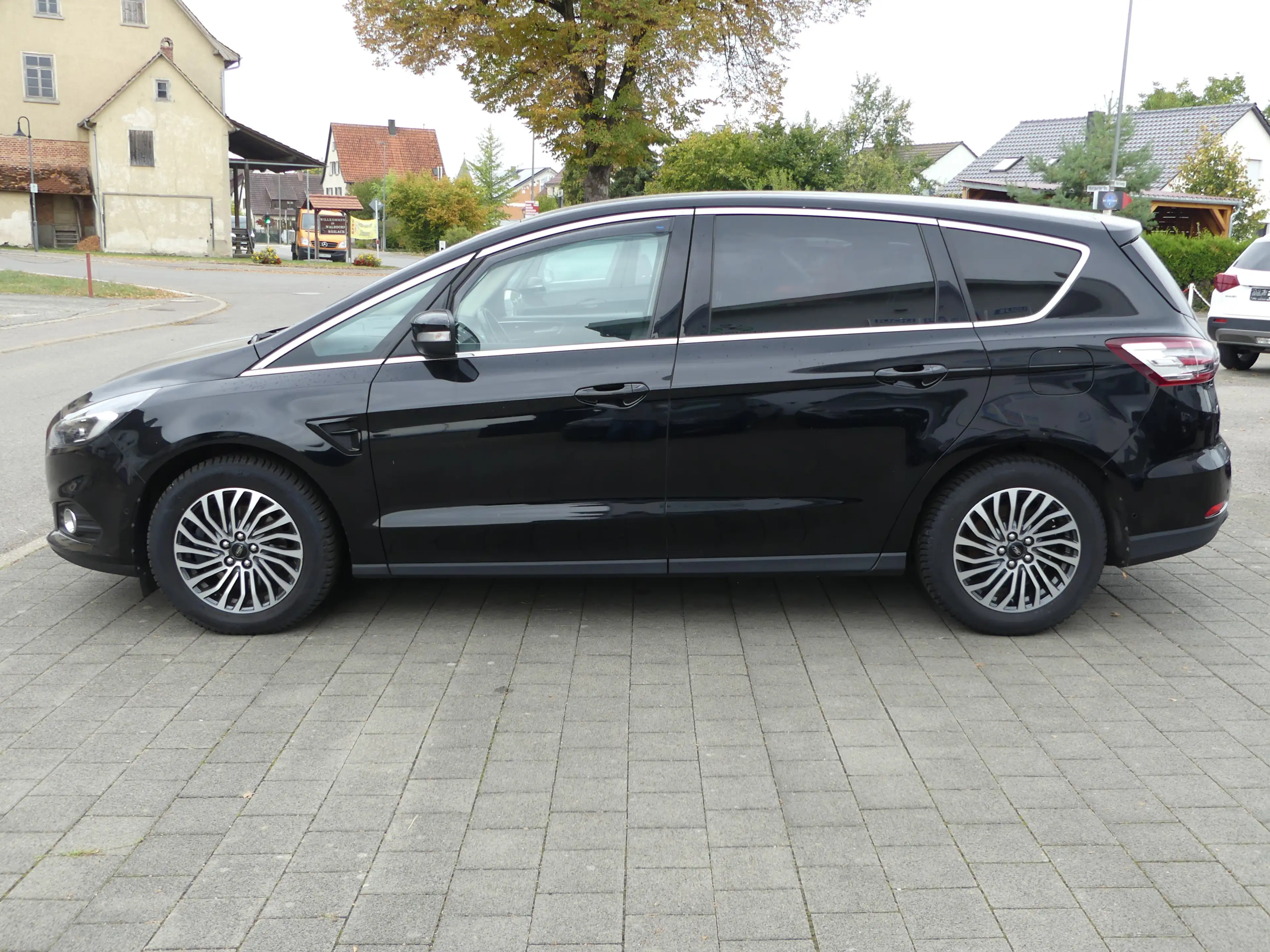 Ford S-Max Titanium Aut. | NAVI | CAR-PLAY | 7-SITZER — photo 4