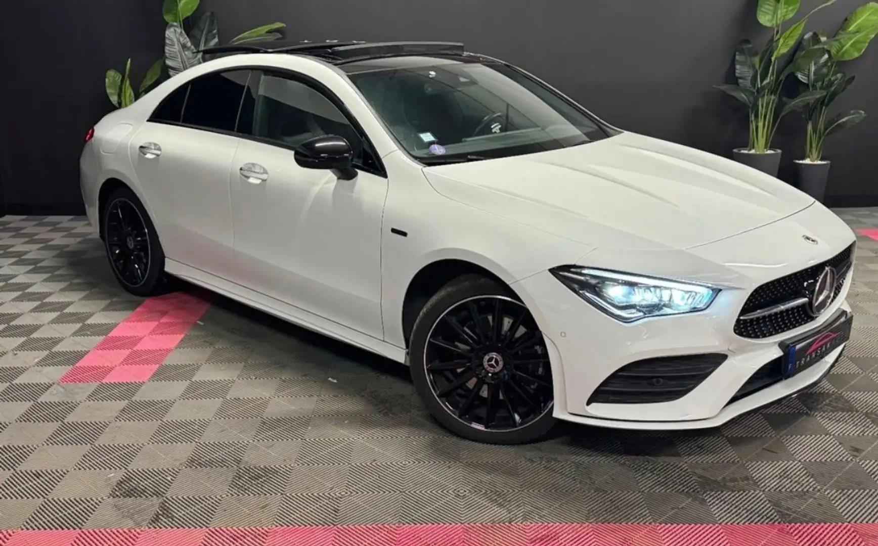 Mercedes-Benz CLA 250 Coupé e 8G-DCT AMG Line - 1