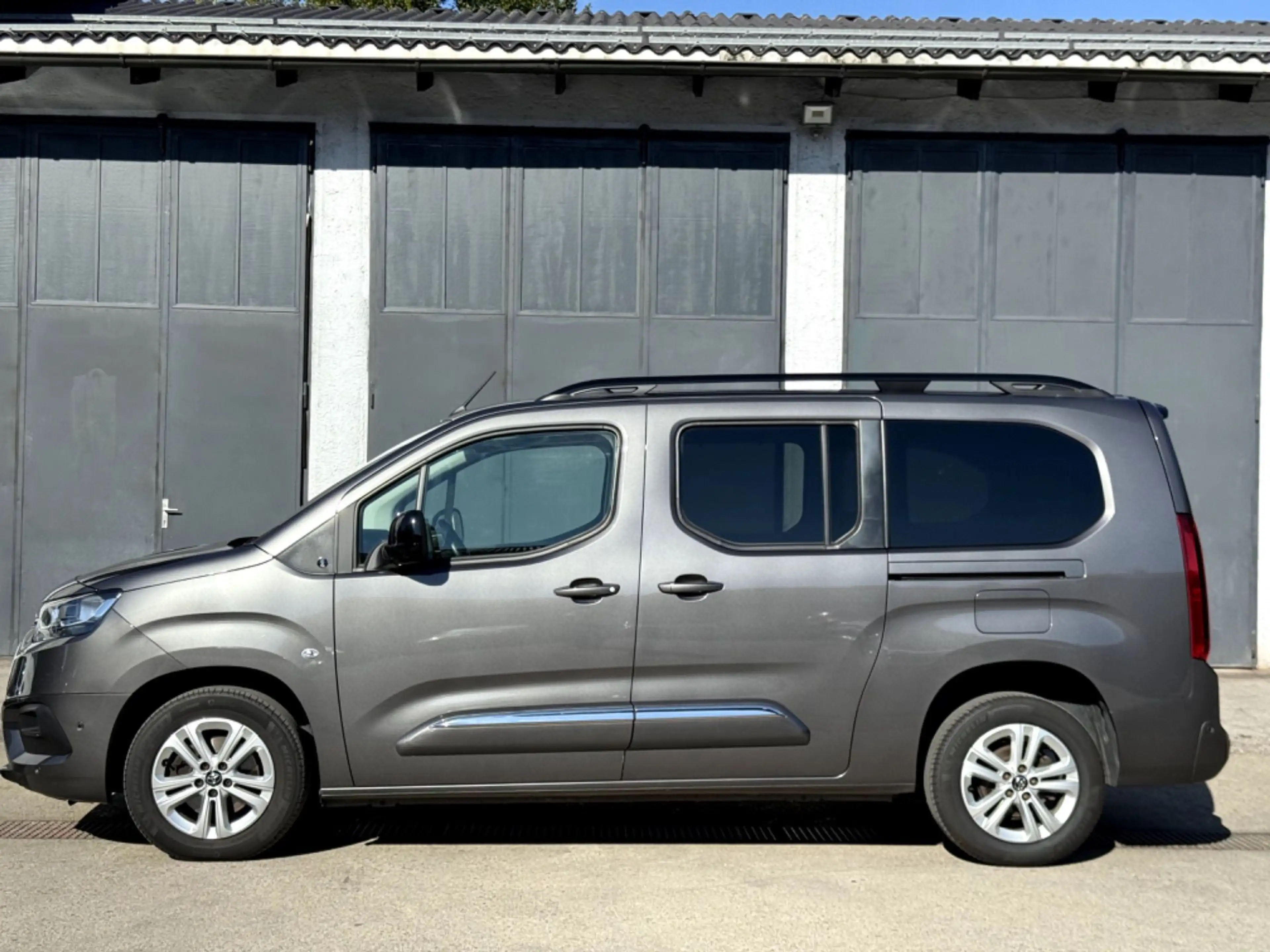 Toyota Proace City Verso L2 1,2 130 Family+ Aut. — photo 8