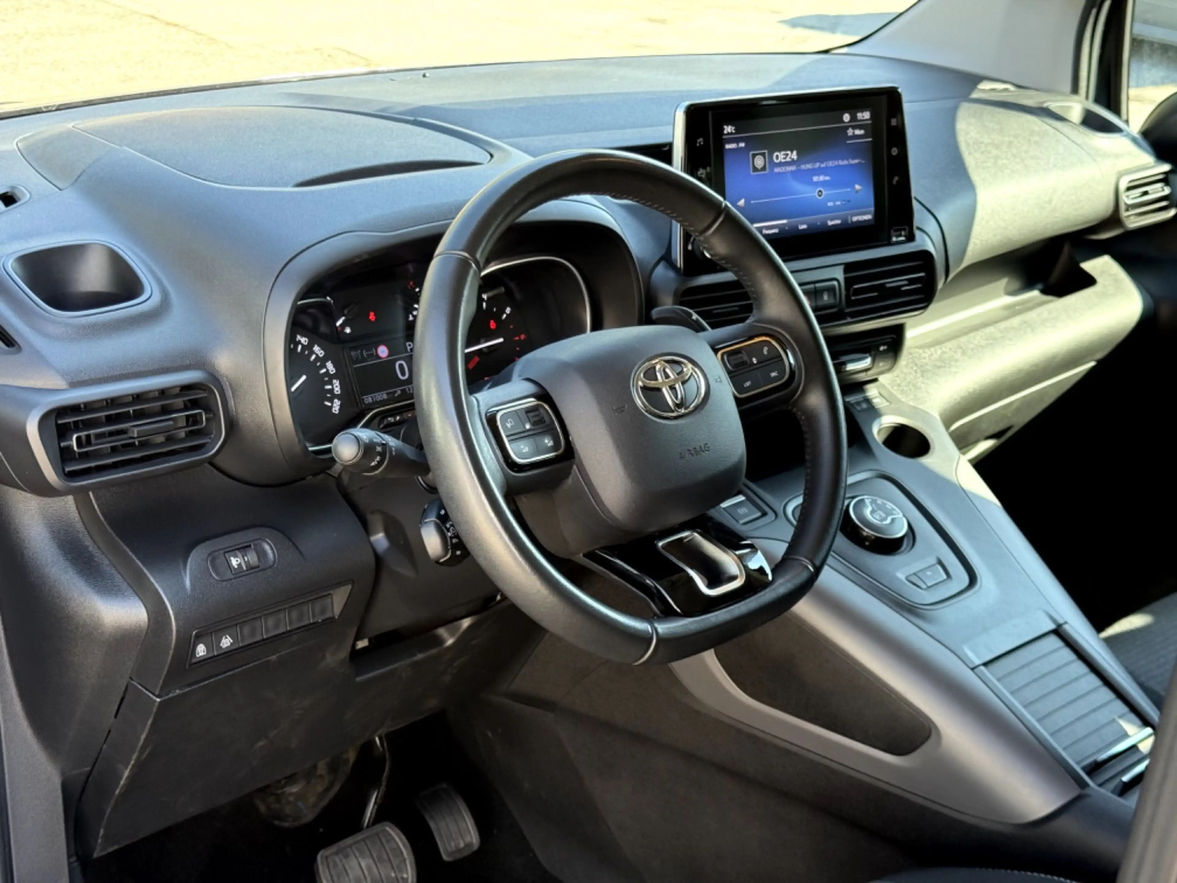 Toyota Proace City Verso L2 1,2 130 Family+ Aut. — photo 3