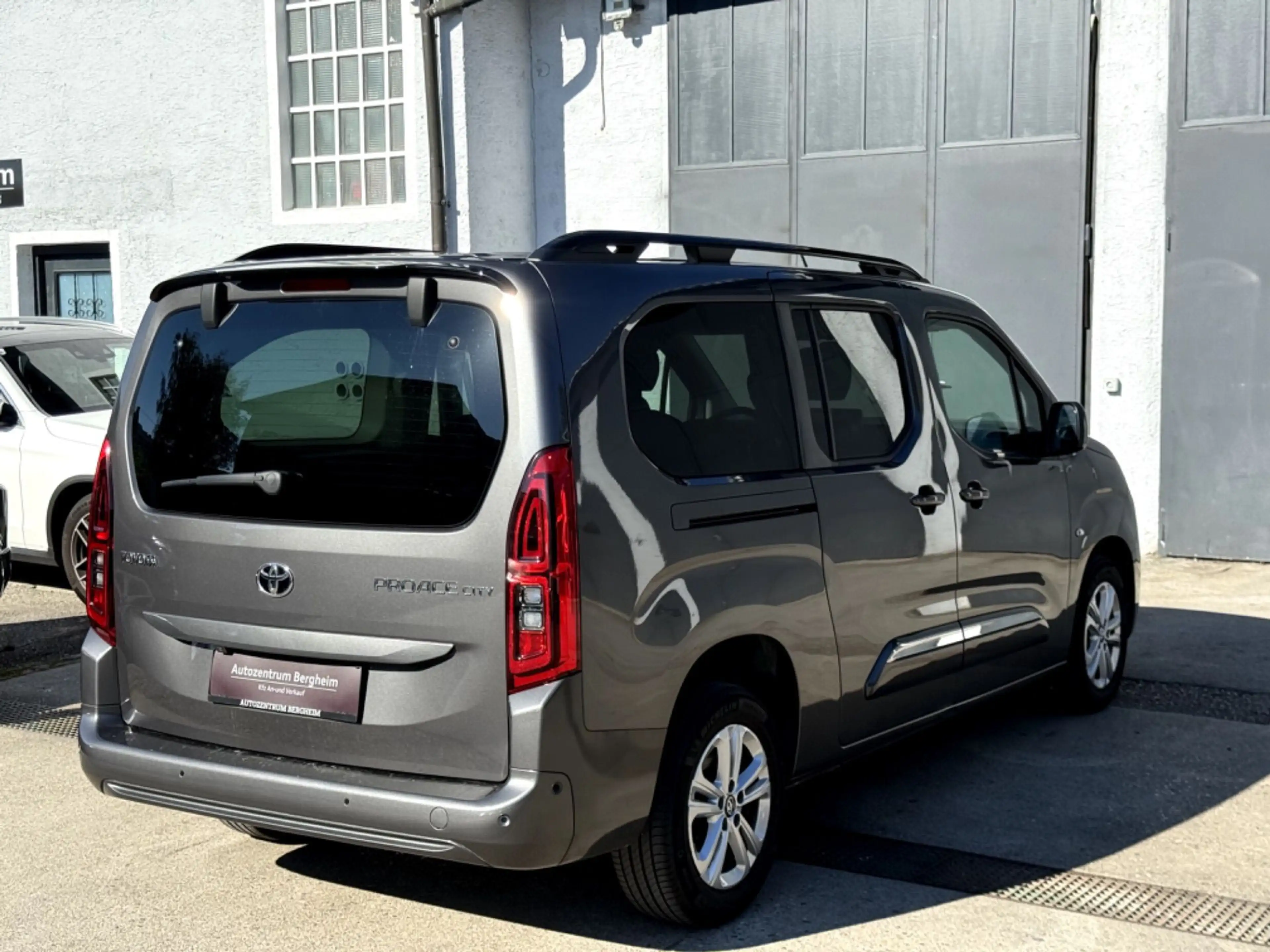 Toyota Proace City Verso L2 1,2 130 Family+ Aut. — photo 12