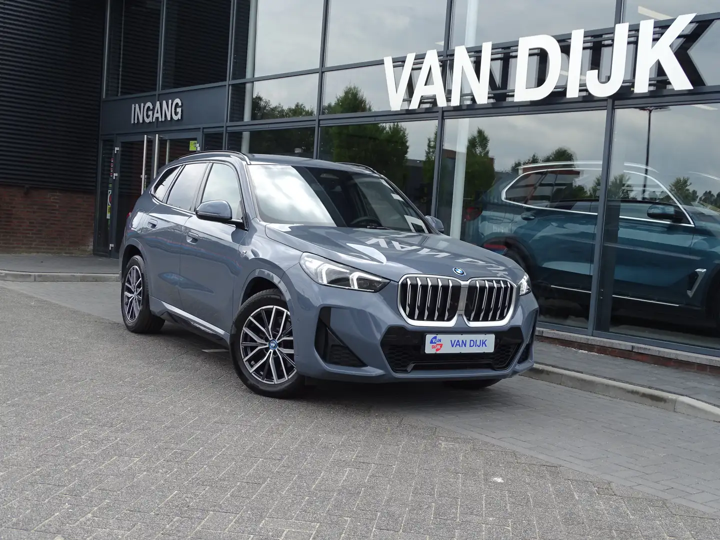 BMW X1 xDrive25e M Sportpakket Elek trekhaak Premium-Pack Grijs - 1