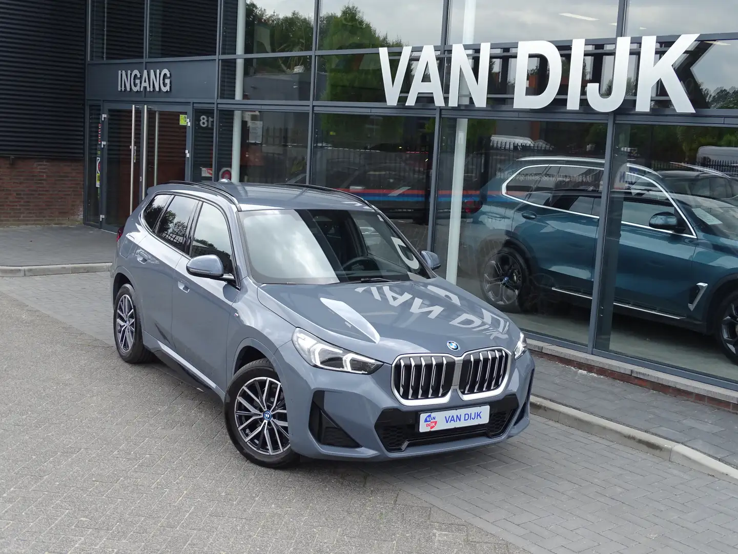 BMW X1 xDrive25e M Sportpakket Elek trekhaak Premium-Pack Grijs - 2