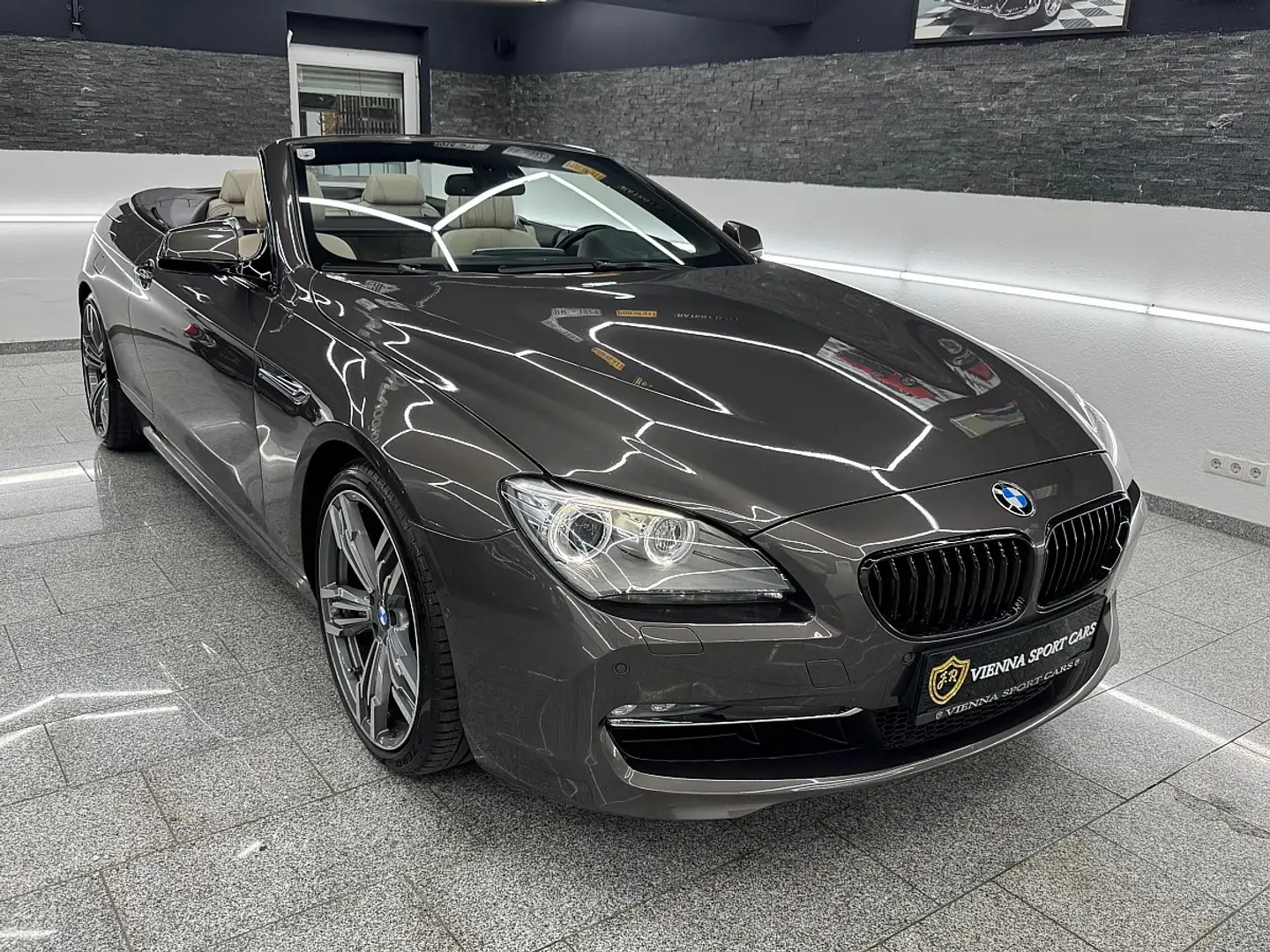 BMW 650 i V8 Cabrio Aut.*Wenig-KM*Top-Ausstattung* Braun - 2