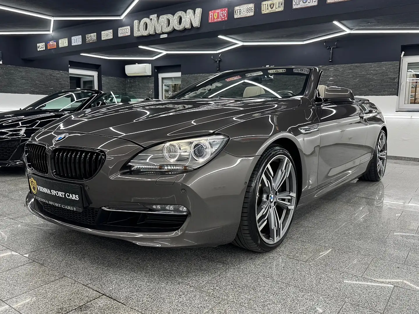 BMW 650 i V8 Cabrio Aut.*Wenig-KM*Top-Ausstattung* Braun - 1