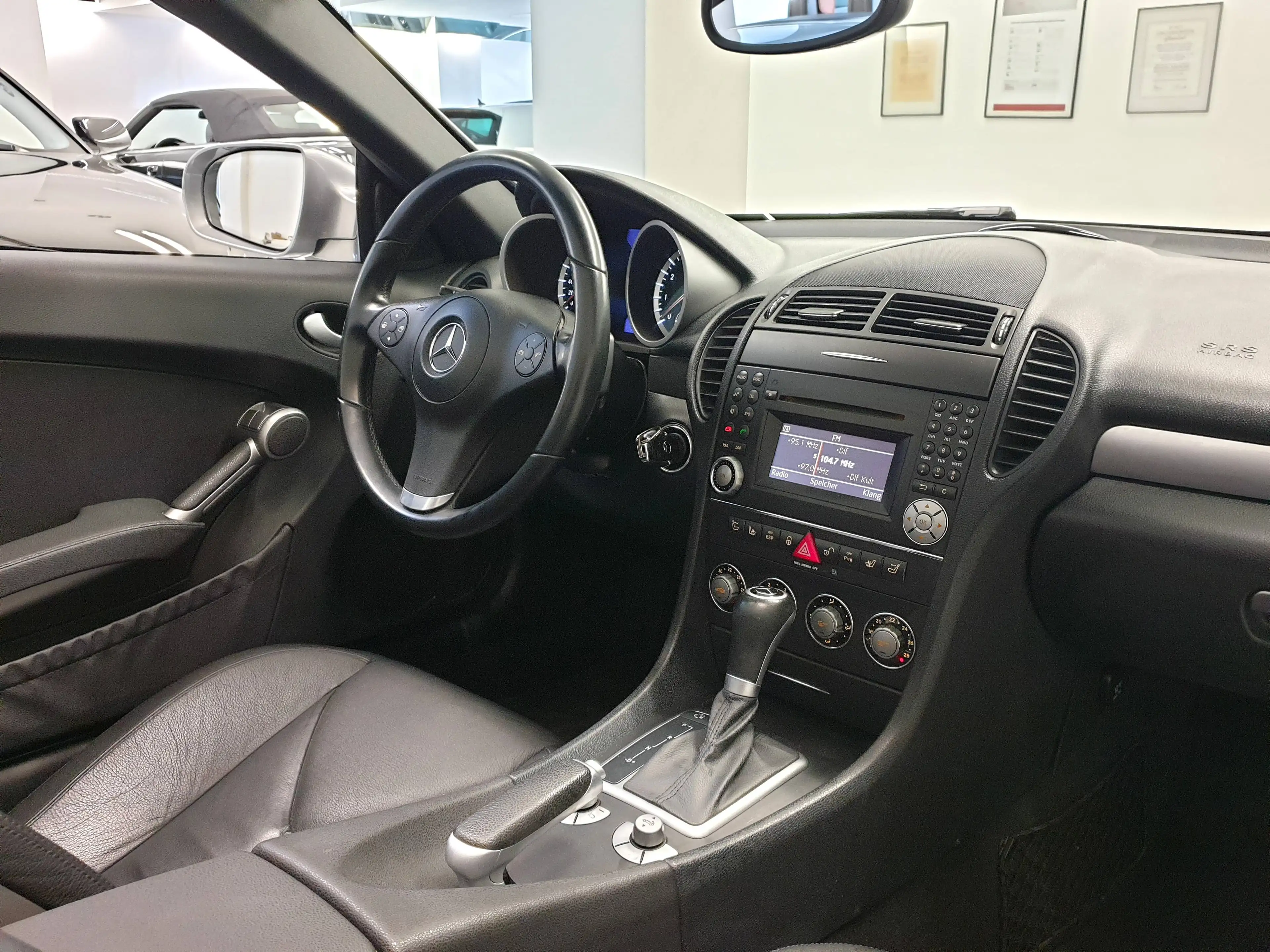 Mercedes-Benz SLK 200 SLK 200 Kompressor Automatik Scheckheft Airscarf — photo 12