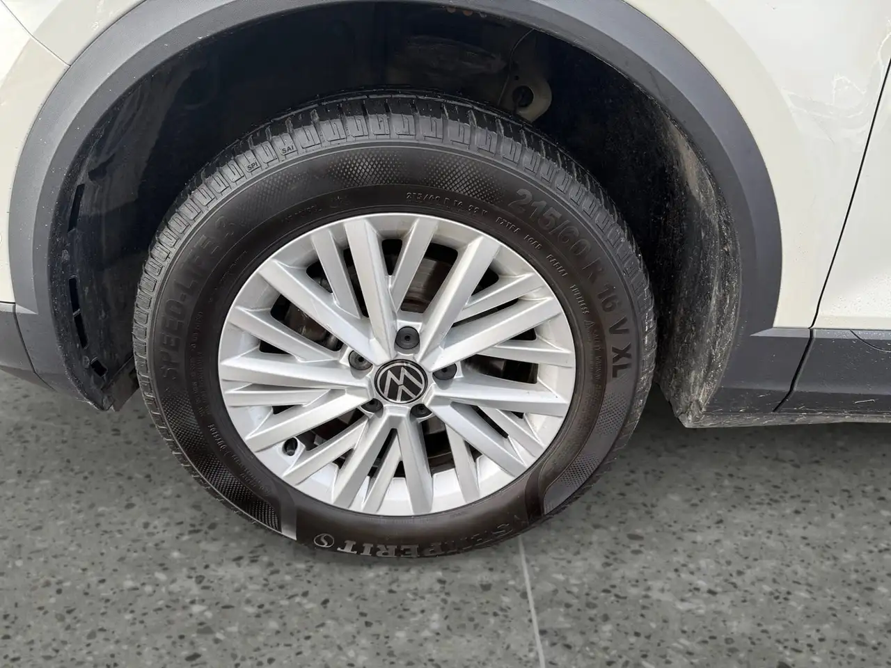 Volkswagen T-Roc Life TDI 9