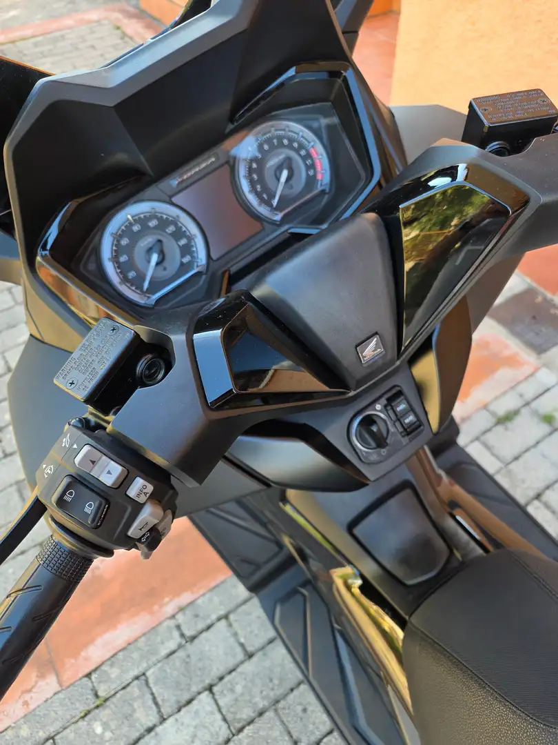 Honda Forza 125 Nero - 2
