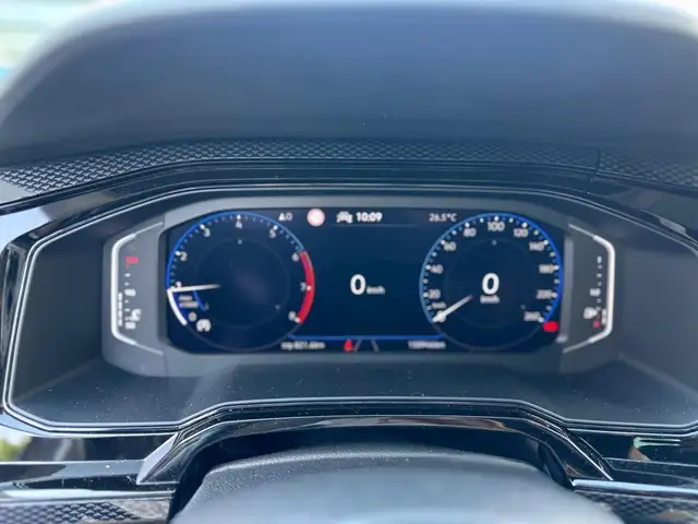 Volkswagen Polo view 11