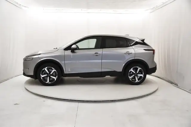 Nissan Qashqai view 2