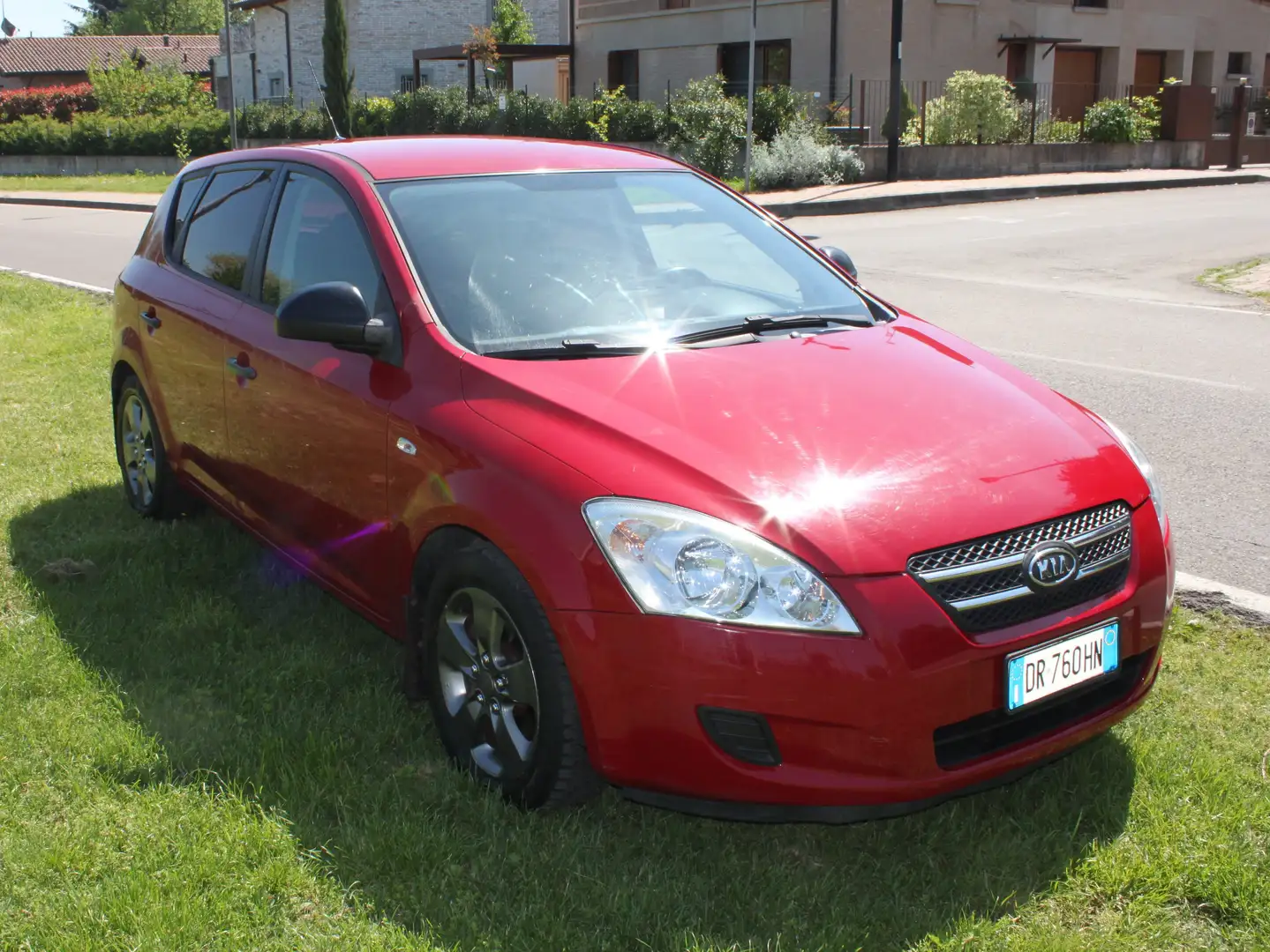 Kia Ceed / cee'd ceed I 2007 5p 1.4 EX Červená - 1