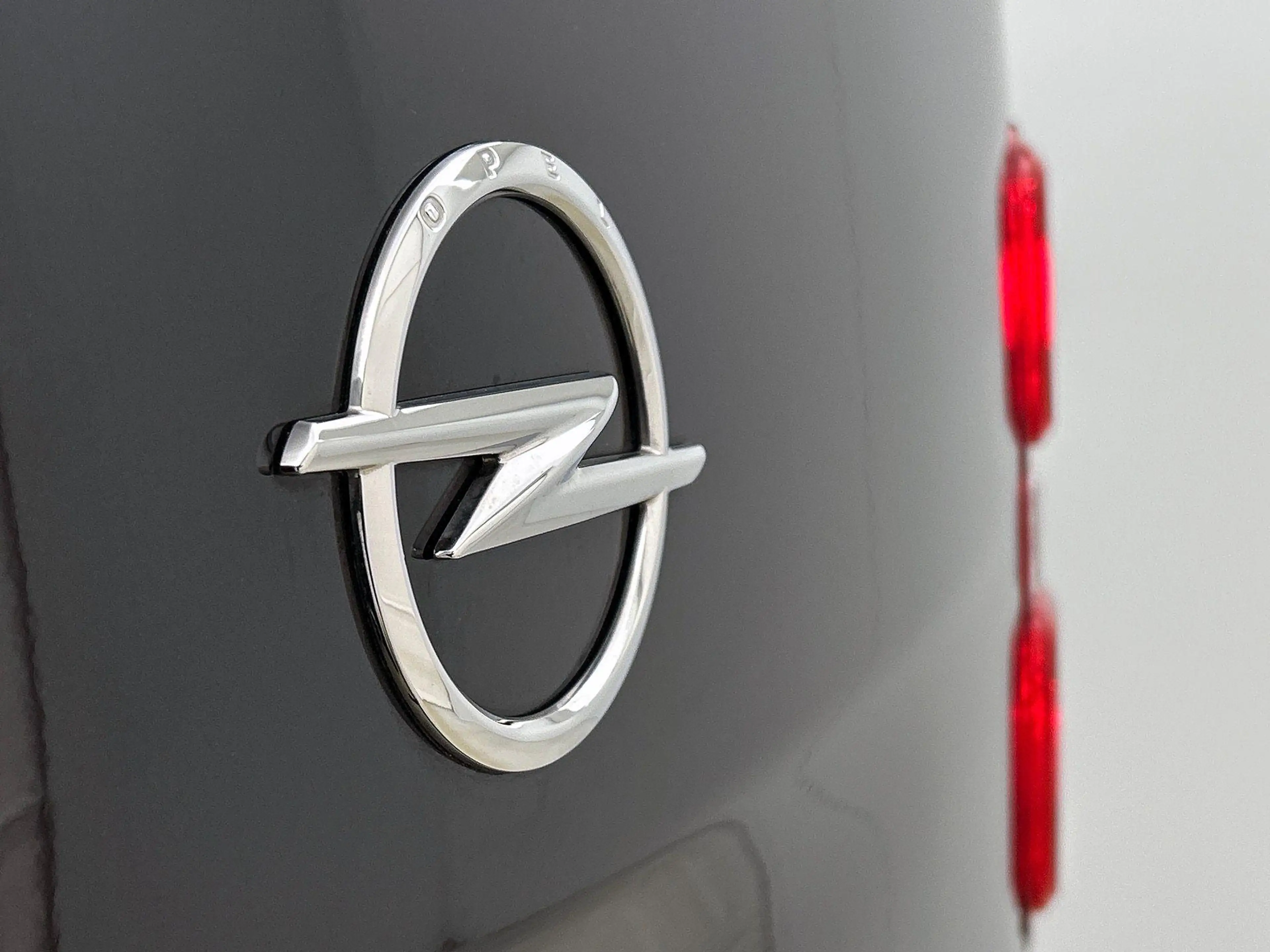 Opel Vivaro 145pk Automaat L3H1 Dubbele cabine Navigatie Camer — photo 24