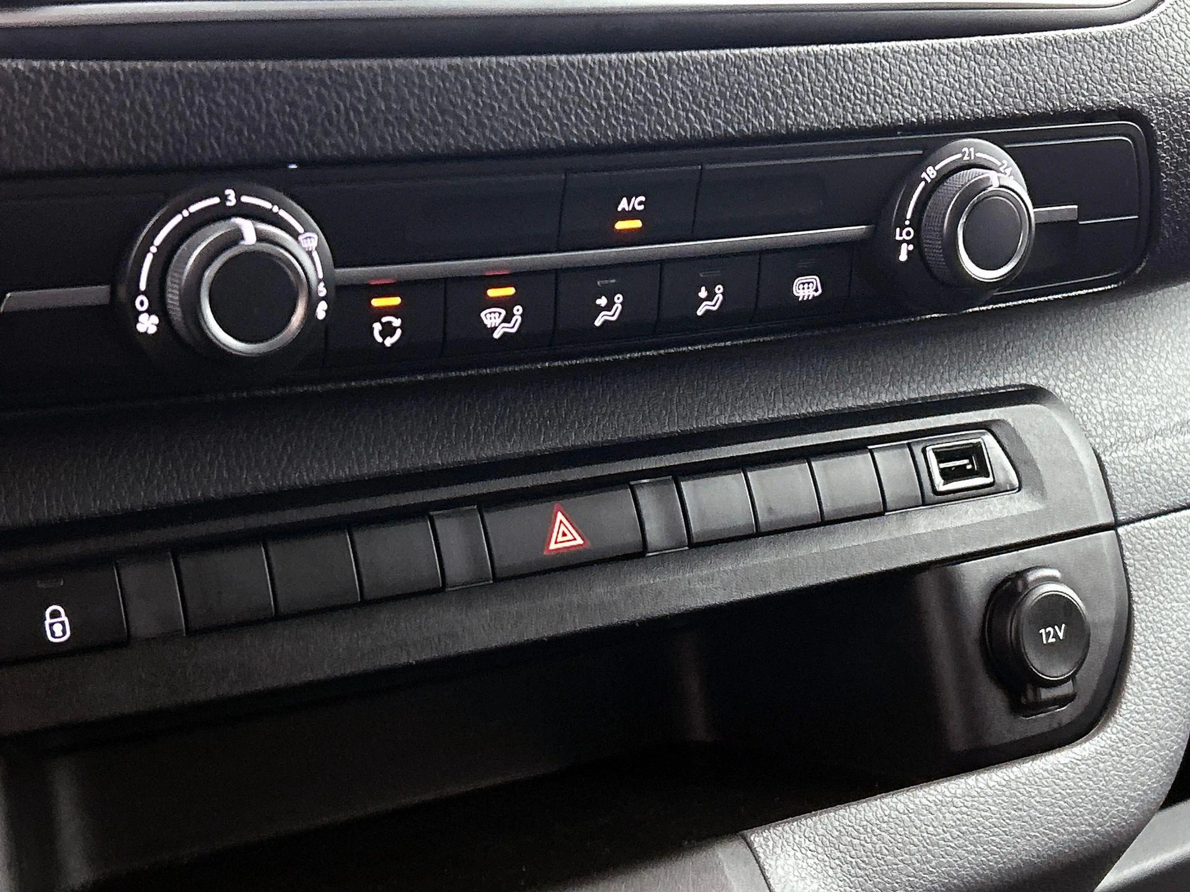 Opel Vivaro 145pk Automaat L3H1 Dubbele cabine Navigatie Camer — photo 19
