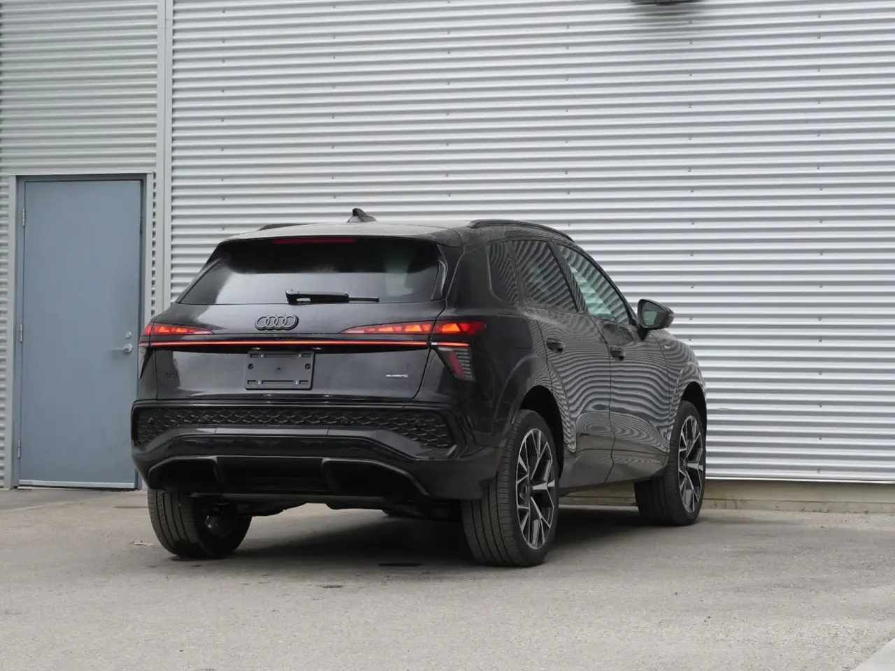 Audi Q3 снимка Audi Q3