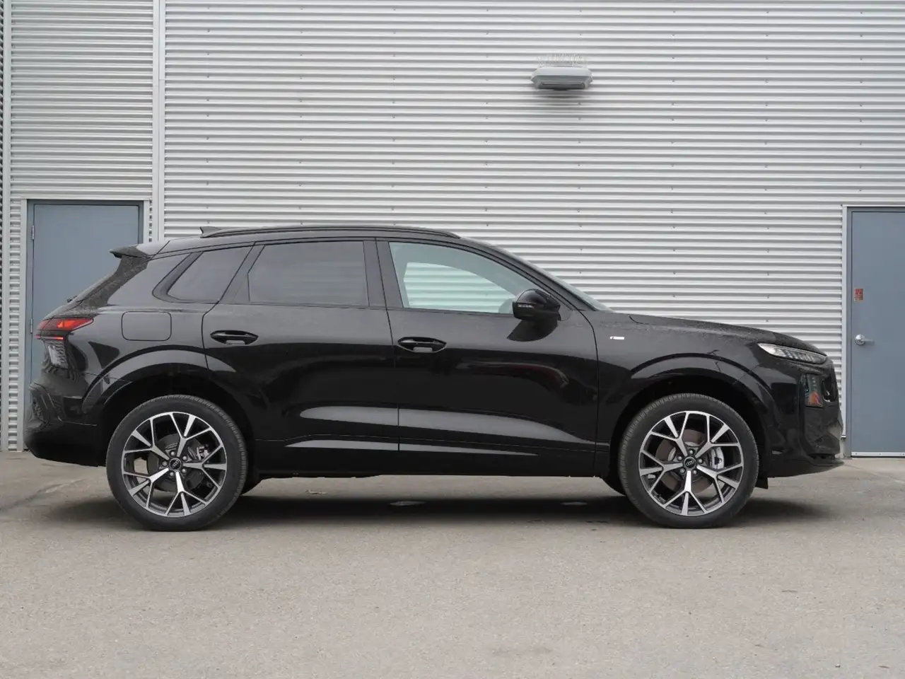 Audi Q3 снимка Audi Q3