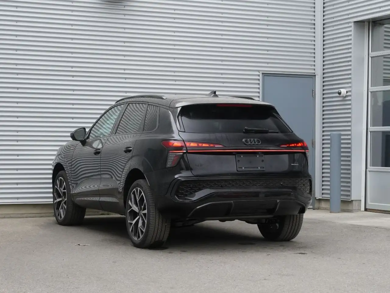 Audi Q3 снимка Audi Q3