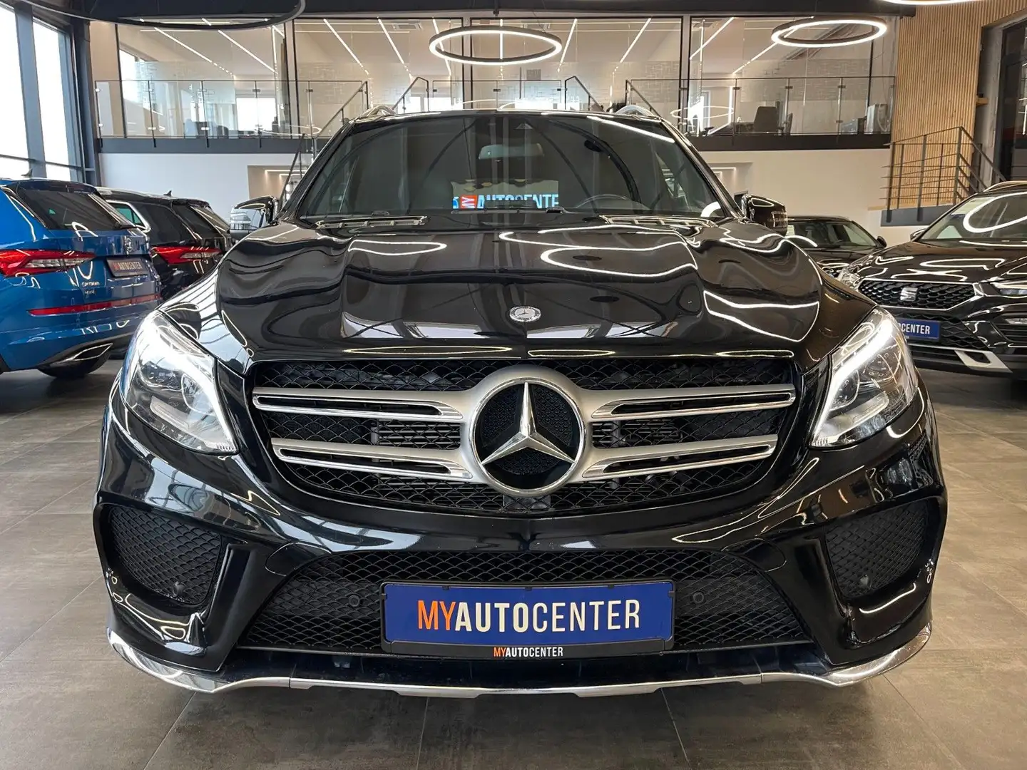 Mercedes-Benz GLE 500 e 4Matic AMG-LINE *1.HAND*KAM*LED*NAVI* Schwarz - 2